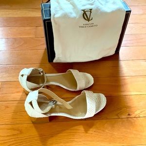 Sandals with square stylish small heels